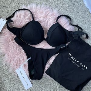 Bikini-Black ribbed White fox